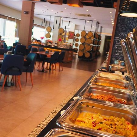 Opi Indah Hotel Palembang Zewnętrze zdjęcie