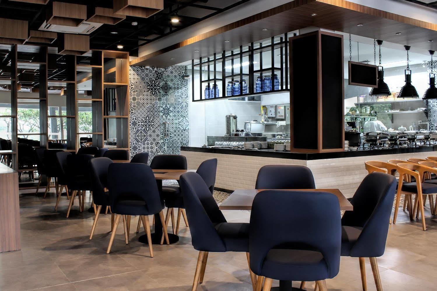 Opi Indah Hotel Palembang Zewnętrze zdjęcie