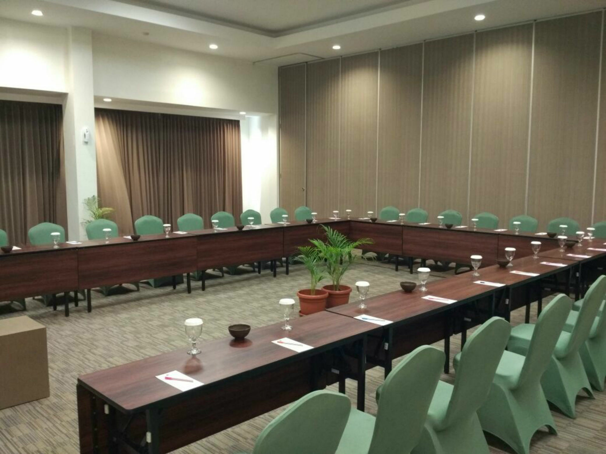 Opi Indah Hotel Palembang Zewnętrze zdjęcie